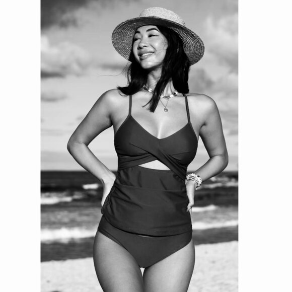 Cupshe 2 Piece Tankini  Twisted Front Keyhole Hipster Bikini Black  Medium NWT - Picture 1 of 7